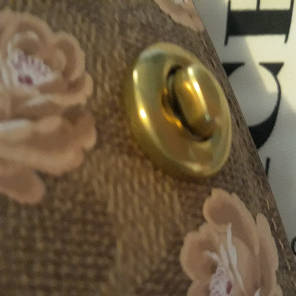 Coach Turnlock Wallet - Picture 3 of 6